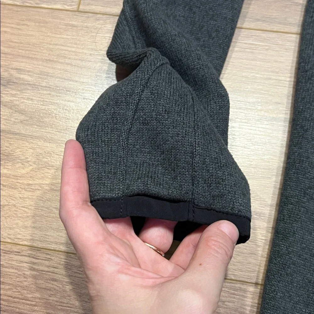Lululemon It’s Fleecing Cold Pullover Hoodie in Heathered Black/Black Size 10